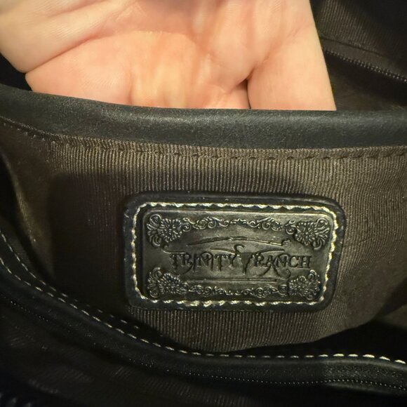 Trinity Ranch Genuine Leather Floral Tooled Purse (Black/Cream) - Picture 7 of 13